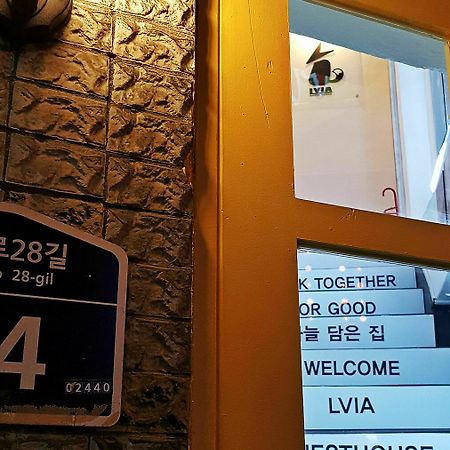 Lvia Guesthouse Сеул Екстериор снимка