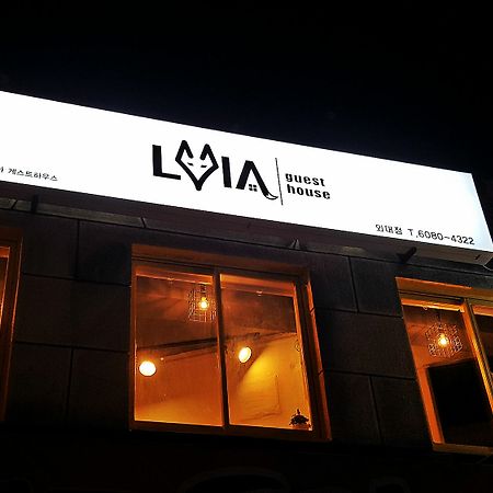Lvia Guesthouse Сеул Екстериор снимка