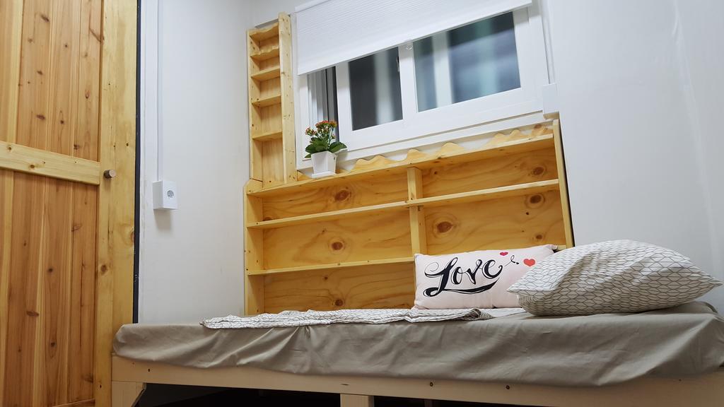 Lvia Guesthouse Сеул Екстериор снимка