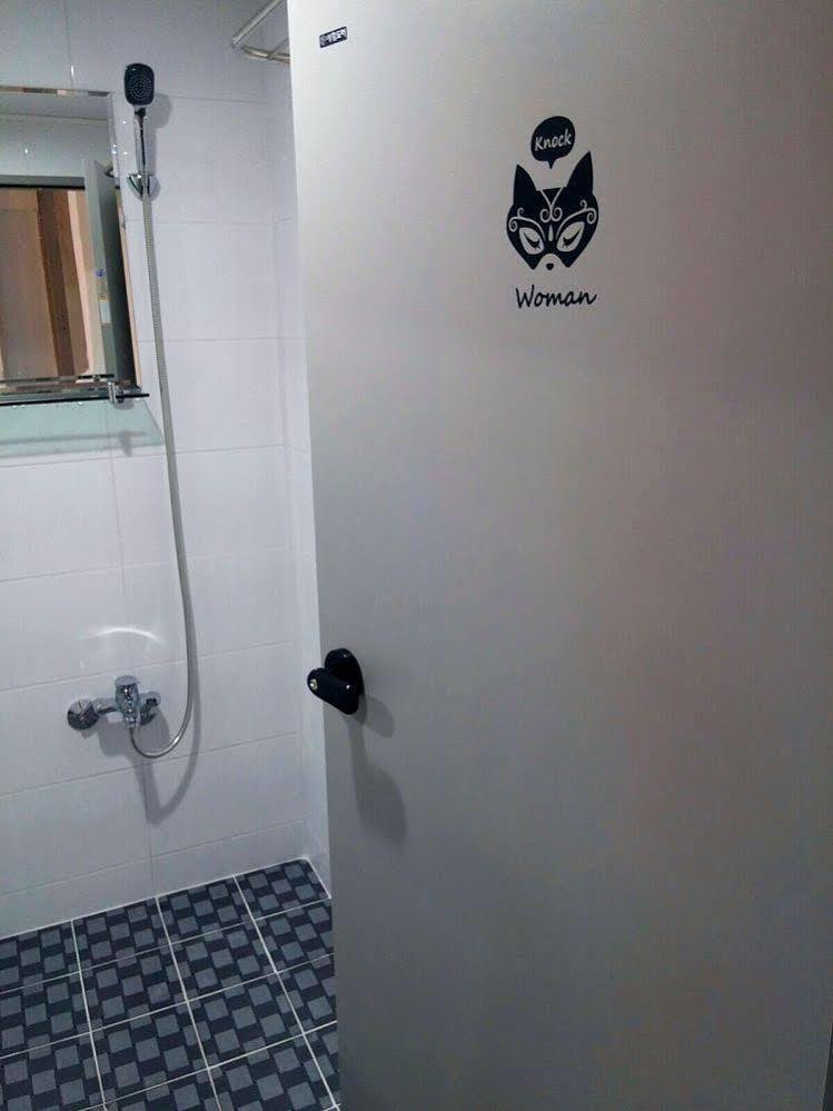 Lvia Guesthouse Сеул Екстериор снимка