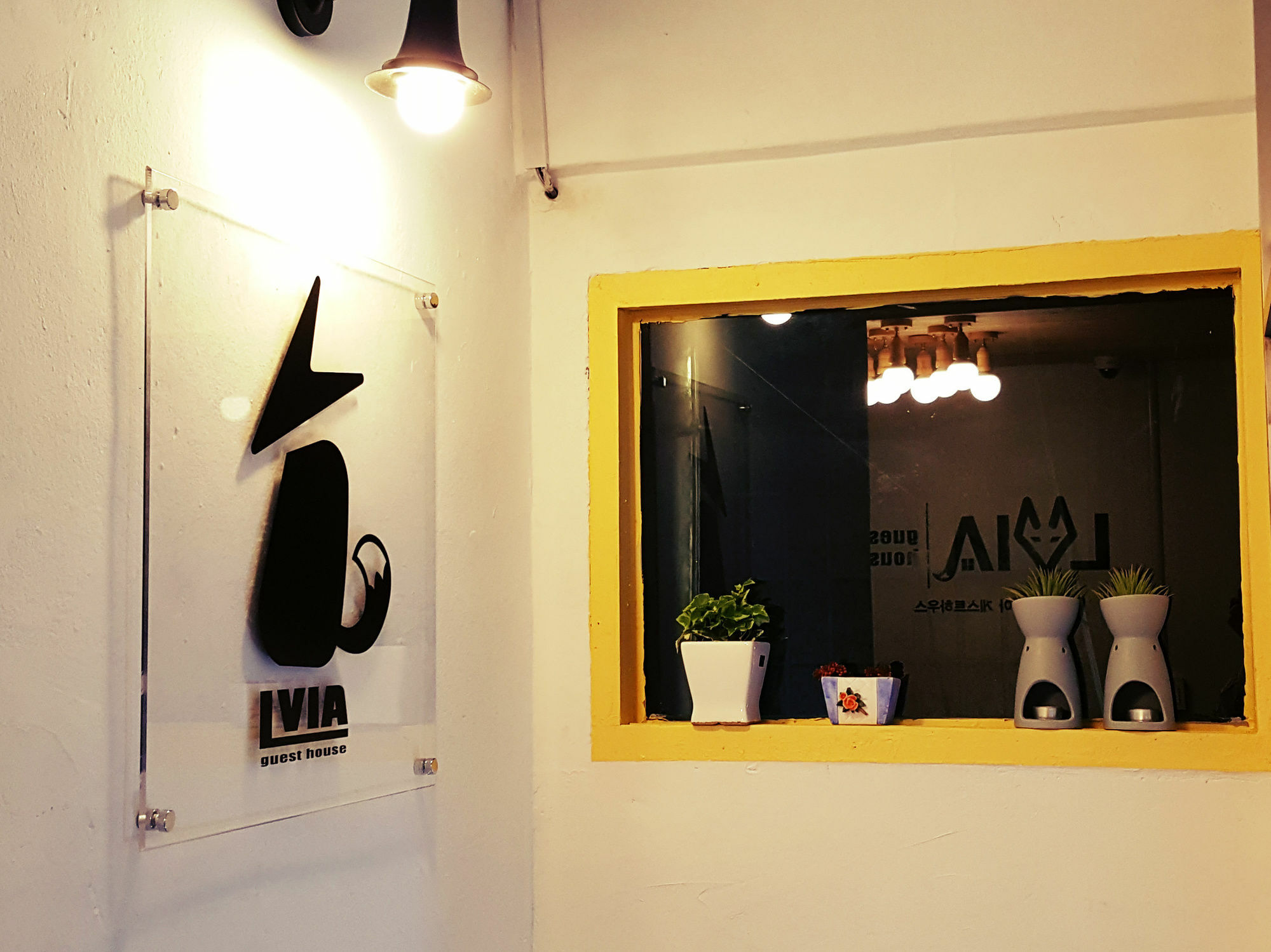 Lvia Guesthouse Сеул Екстериор снимка